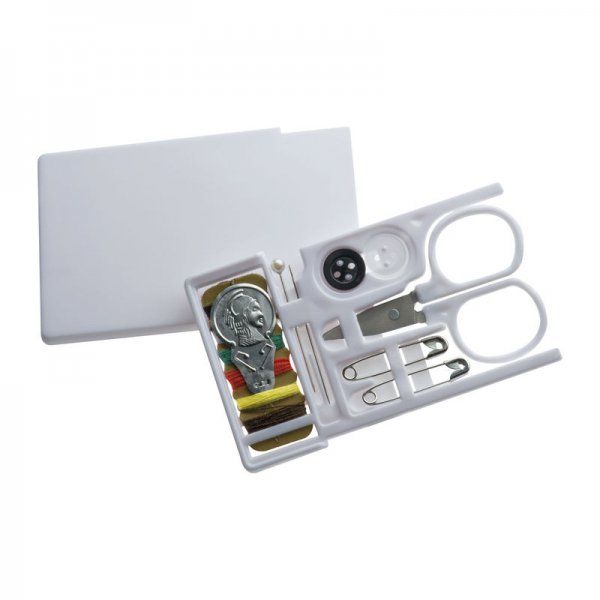 Trusa de cusut de calatorie in format card